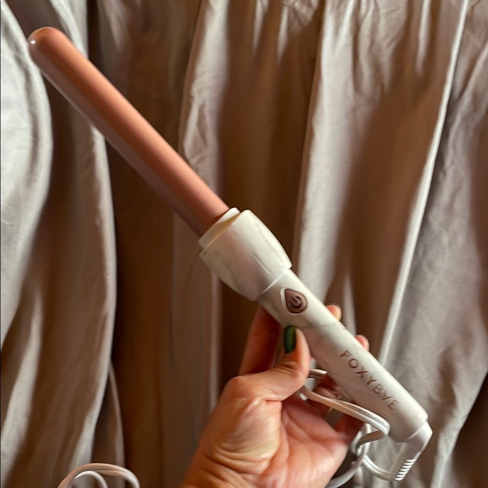 Foxybae Pink Curling Wand